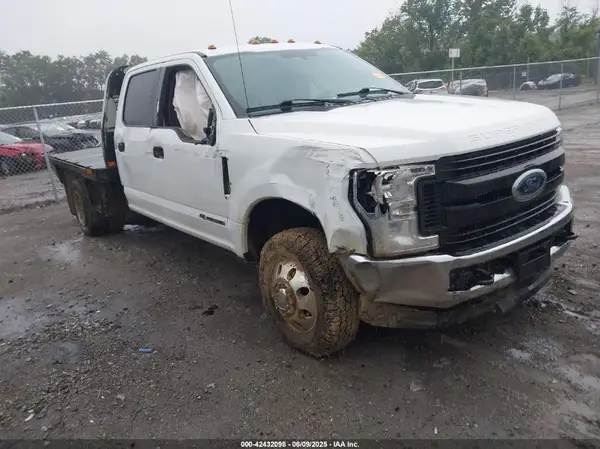 1FD8W3HT1HEF40615 2017 FORD F350 - Image 1