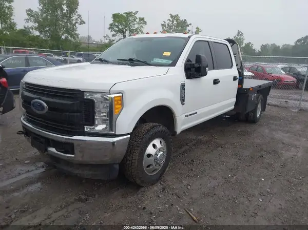 1FD8W3HT1HEF40615 2017 FORD F350 - Image 2