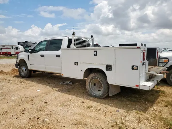 1FD8W3HT6KEC46702 2019 FORD F350 - Image 2