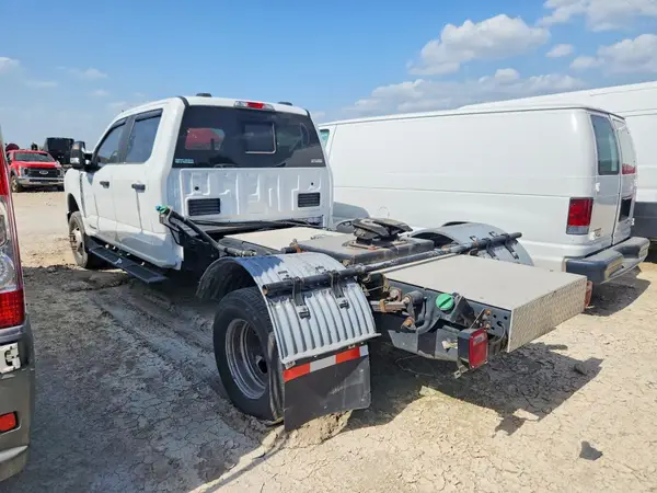 1FD8W3HT6PEC76676 2023 FORD F350 - Image 2