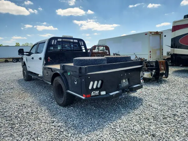 1FD8W3HT7KEF95156 2019 FORD F350 - Image 2