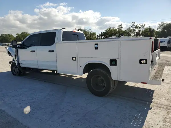 1FD8W3HT7REC37386 2024 FORD F350 - Image 2