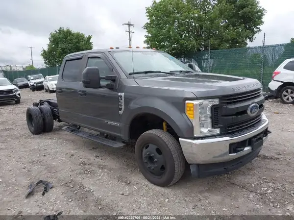 1FD8W3HT8HEC19672 2017 FORD F350 - Image 1