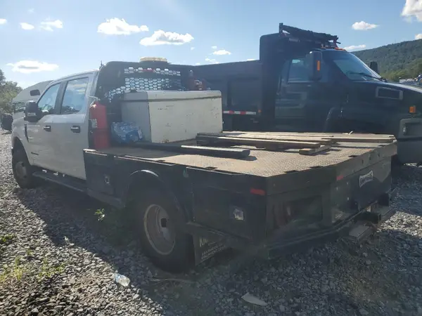1FD8W3HT8JEB24342 2018 FORD F350 - Image 2