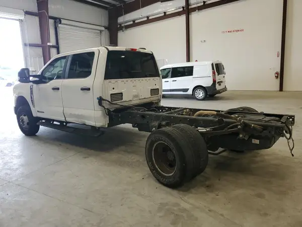 1FD8W3HT9REE54065 2024 FORD F350 - Image 2