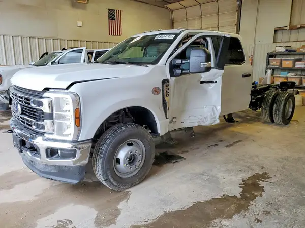 1FD8W3HTXTEE33944 2026 FORD F350 - Image 1