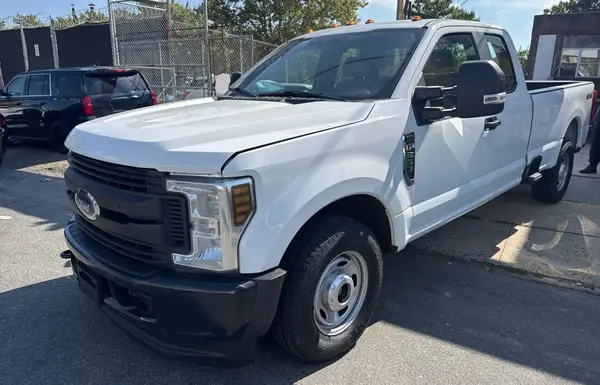 1FD8X3A6XKED55892 2019 FORD F350 - Image 2