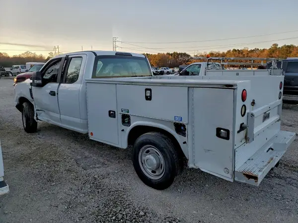 1FD8X3AT6HED70436 2017 FORD F350 - Image 2