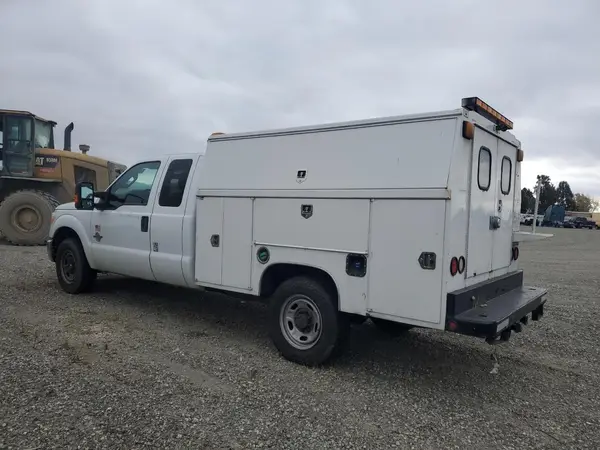 1FD8X3AT8GEA83047 2016 FORD F350 - Image 2