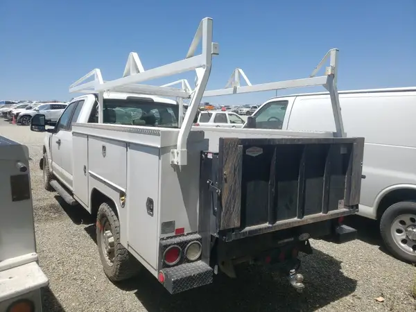 1FD8X3E63JEB85626 2018 FORD F350 - Image 2