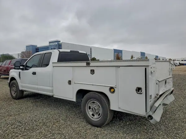 1FD8X3E68HEF24052 2017 FORD F350 - Image 2