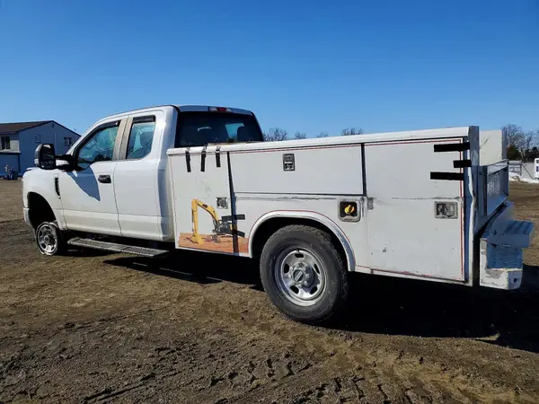 1FD8X3F64JEB32402 2018 FORD F350 - Image 2