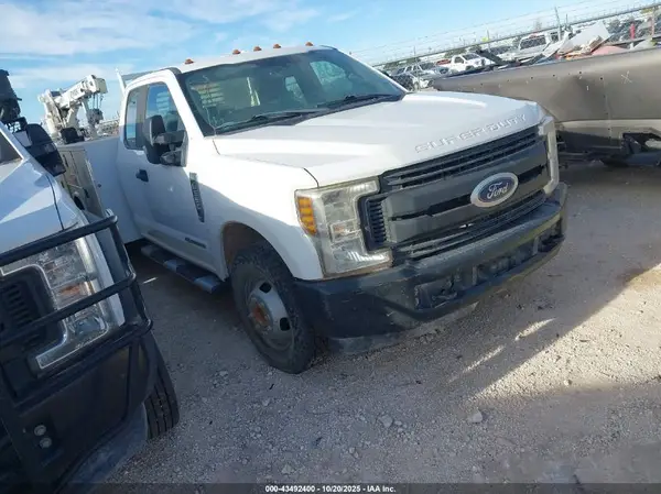 1FD8X3GT3KEC15244 2019 FORD F350 - Image 1