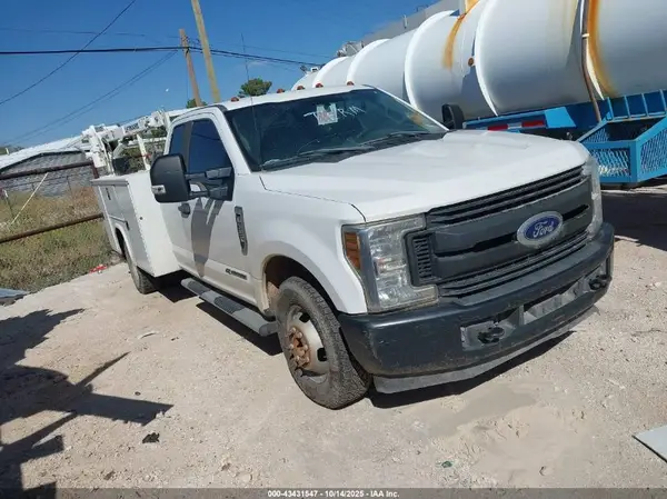 1FD8X3GTXKEC15242 2019 FORD F350 - Image 1