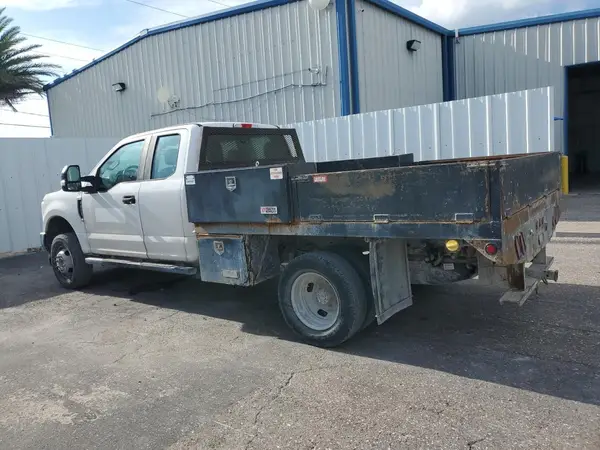 1FD8X3H63KEC09906 2019 FORD F350 - Image 2