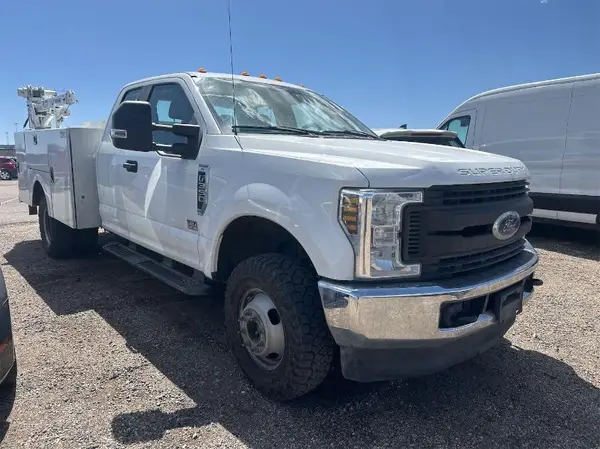 1FD8X3H63KEE90931 2019 FORD F350 - Image 1
