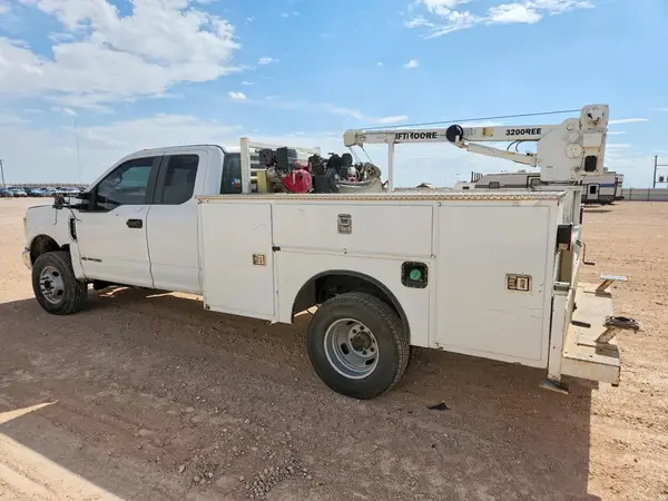 1FD8X3HT1JEC90294 2018 FORD F350 - Image 2