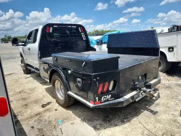 1FD8X3HT4HEE78138 2017 FORD F350 - Image 2