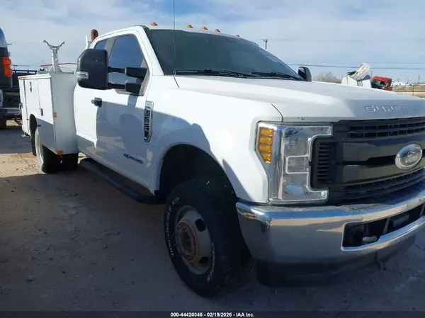 1FD8X3HT4JED05600 2018 FORD F350 - Image 1