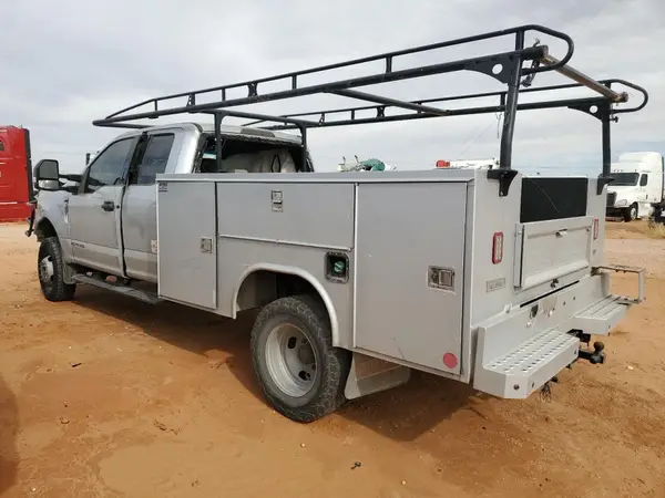 1FD8X3HT9JEC64025 2018 FORD F350 - Image 2