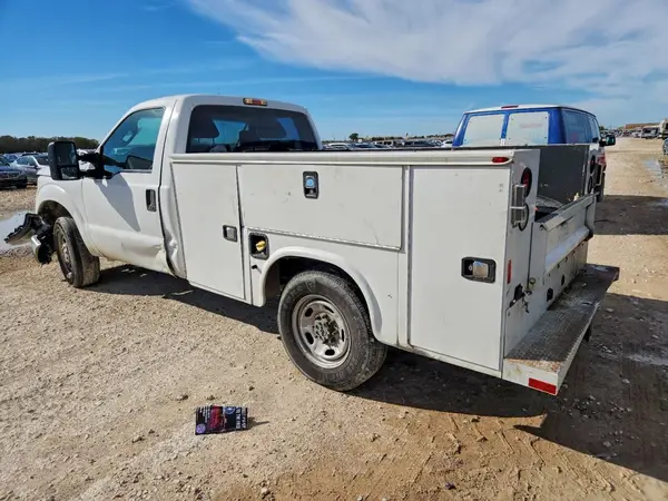 1FDBF2A60GEC26568 2016 FORD F250 - Image 2