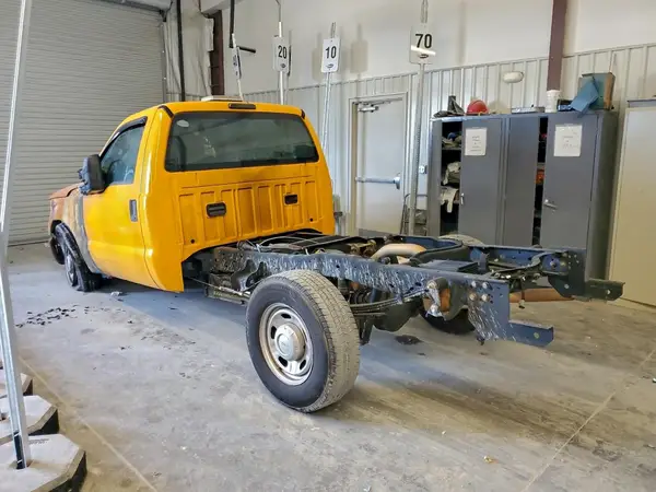 1FDBF2A61GEA53076 2016 FORD F250 - Image 2