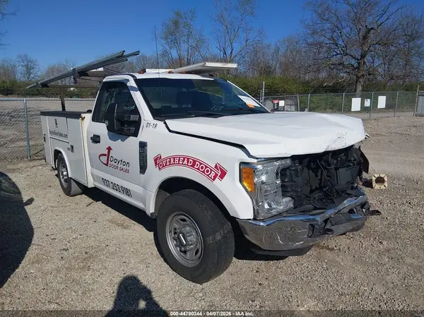 1FDBF2A61HEF23186 2017 FORD F250 - Image 1