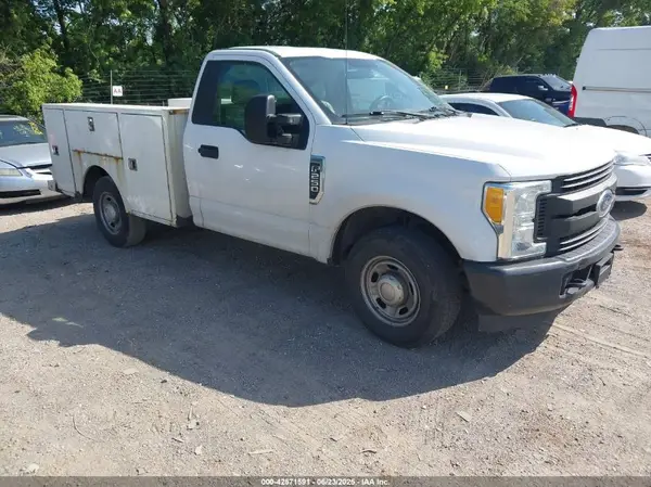 1FDBF2A62HEB75351 2017 FORD F250 - Image 1