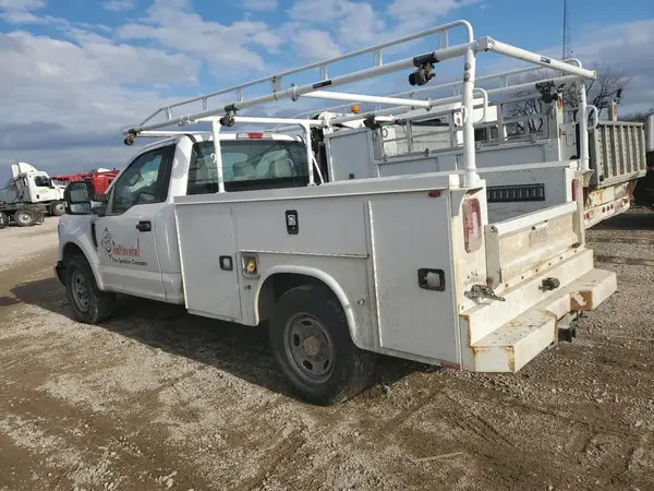 1FDBF2A62JEB92897 2018 FORD F250 - Image 2