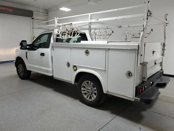 1FDBF2A63HED28349 2017 FORD F250 - Image 2