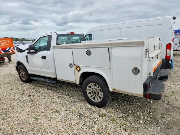 1FDBF2A63KEG17836 2019 FORD F250 - Image 2