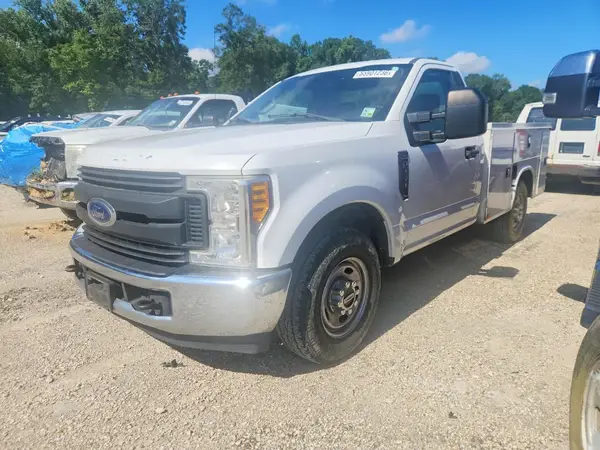 1FDBF2A65HEF23594 2017 FORD F250 - Image 1