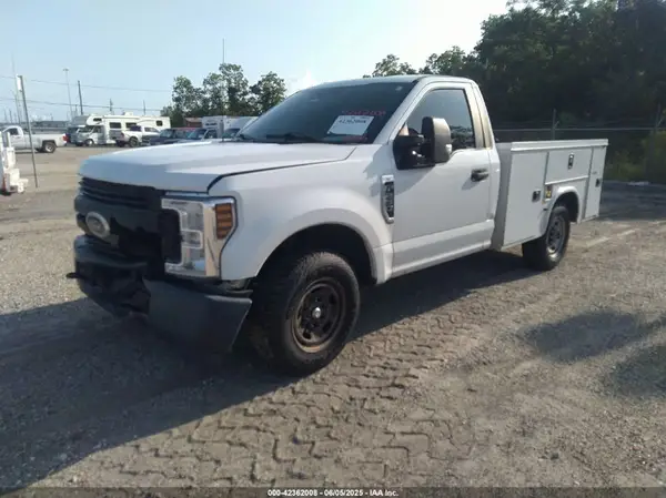 1FDBF2A65JEC47942 2018 FORD F250 - Image 2