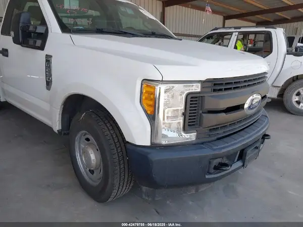 1FDBF2A68HED79734 2017 FORD F250 - Image 1