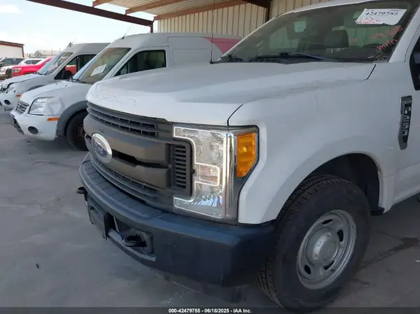 1FDBF2A68HED79734 2017 FORD F250 - Image 2