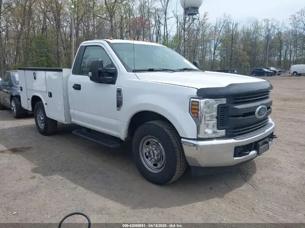 1FDBF2A69JEC21585 2018 FORD F250 - Image 1