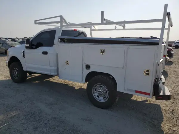 1FDBF2B66KED87983 2019 FORD F250 - Image 2