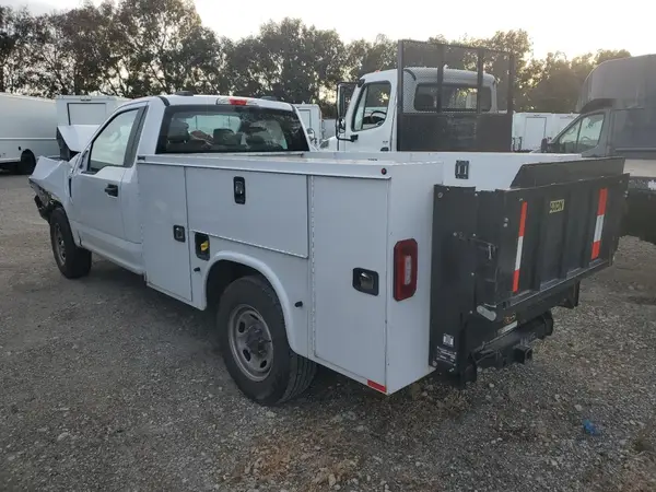 1FDRF3A60MEC41197 2021 FORD F350 - Image 2