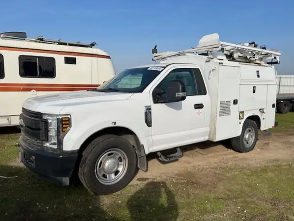 1FDRF3A68KED87330 2019 FORD F350 - Image 1