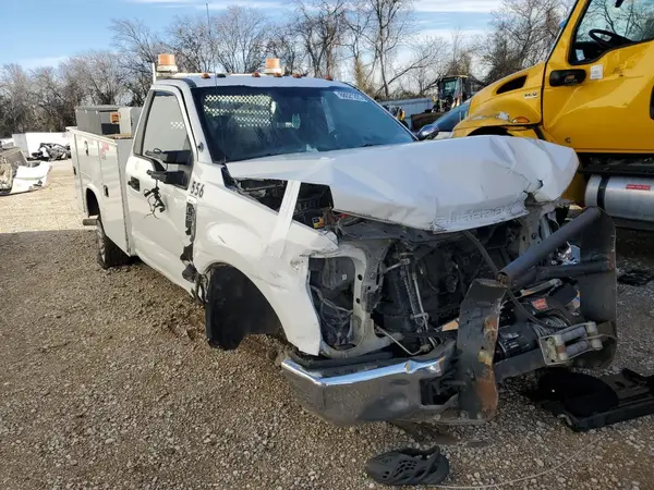 1FDRF3B68HED32979 2017 FORD F350 - Image 1