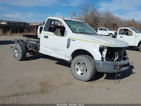 1FDRF3F61HDA04738 2017 FORD F350