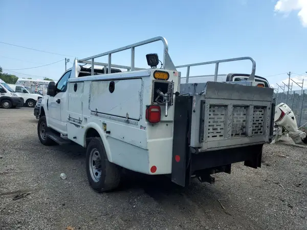 1FDRF3F61JEB23874 2018 FORD F350 - Image 2