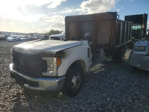 1FDRF3G61HEF00728 2017 FORD F350 - Image 2