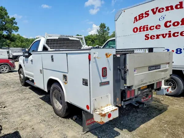 1FDRF3G61NEC91647 2022 FORD F350 - Image 2