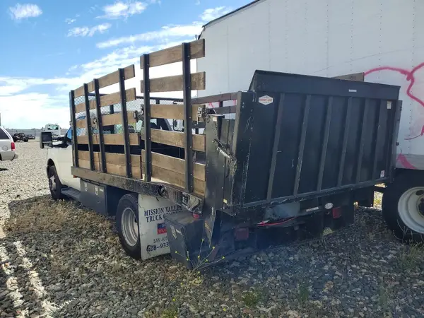 1FDRF3G62GEA72084 2016 FORD F350 - Image 2