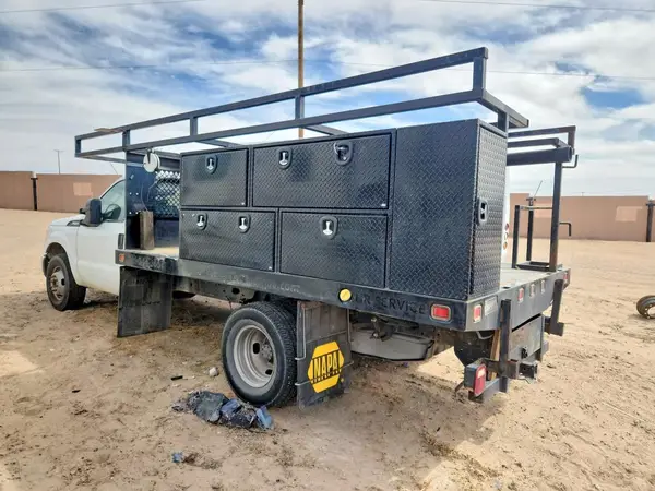 1FDRF3G62GEB56745 2016 FORD F350 - Image 2