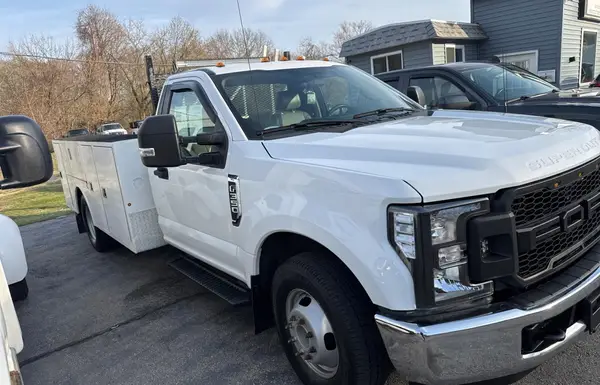 1FDRF3G62KEC48379 2019 FORD F350 - Image 1
