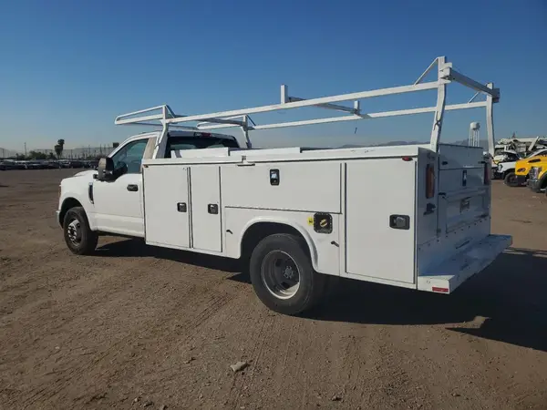 1FDRF3G63KEC25631 2019 FORD F350 - Image 2