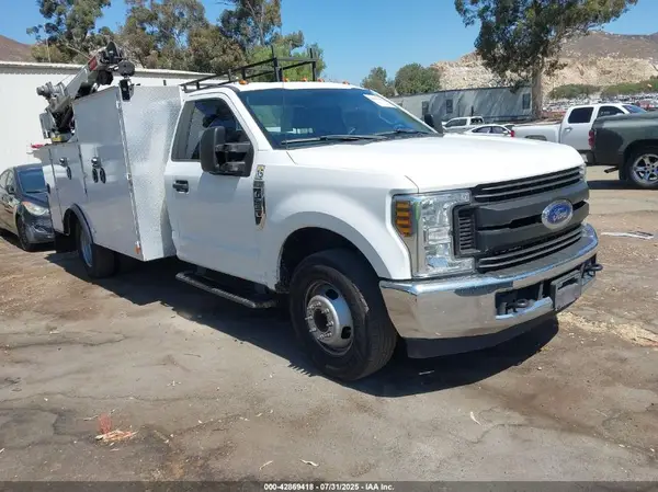 1FDRF3G65JEC68379 2018 FORD F350 - Image 1