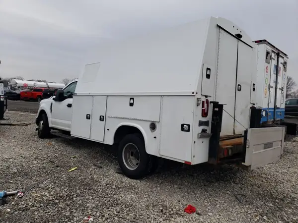 1FDRF3G66MED08862 2021 FORD F350 - Image 2